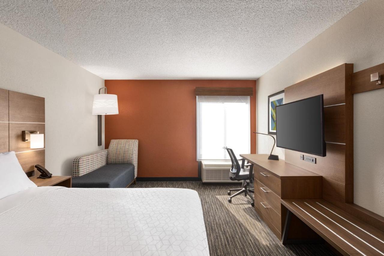 Holiday Inn Express Vero Beach-West I-95 By Ihg Exterior photo