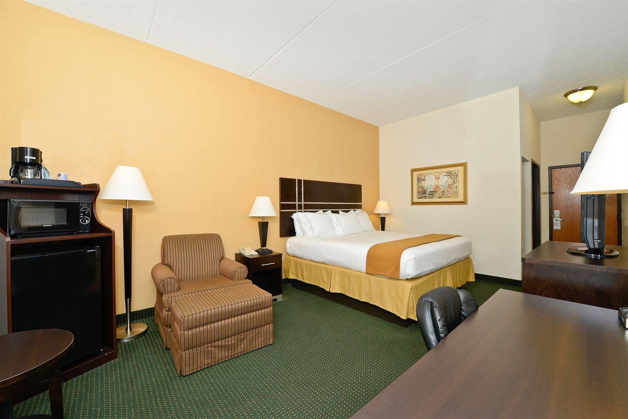Holiday Inn Express Vero Beach-West I-95 By Ihg Exterior photo