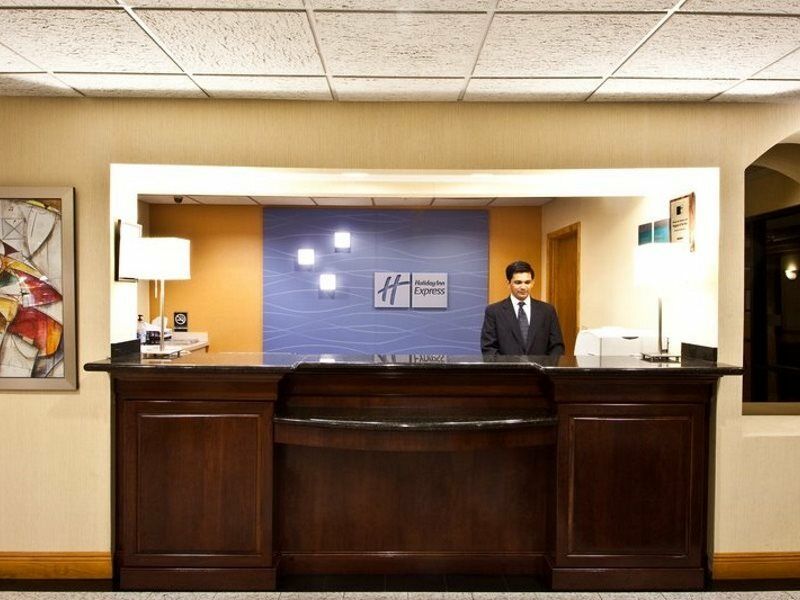 Holiday Inn Express Vero Beach-West I-95 By Ihg Exterior photo