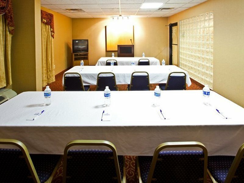 Holiday Inn Express Vero Beach-West I-95 By Ihg Exterior photo